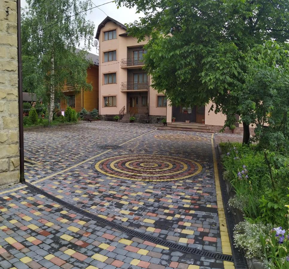Guest House Shafran Γιαρέμτσε Εξωτερικό φωτογραφία