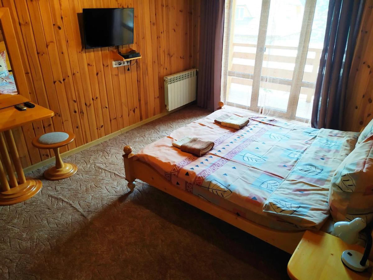 Guest House Shafran Γιαρέμτσε Εξωτερικό φωτογραφία