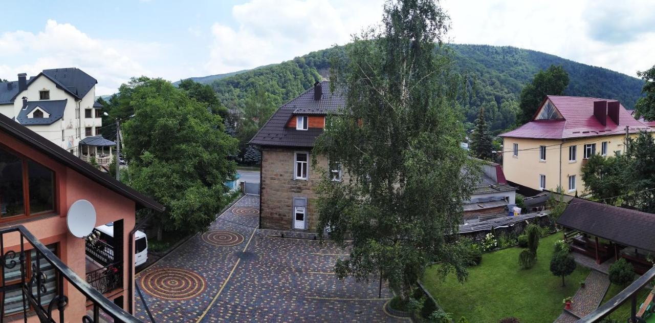 Guest House Shafran Γιαρέμτσε Εξωτερικό φωτογραφία