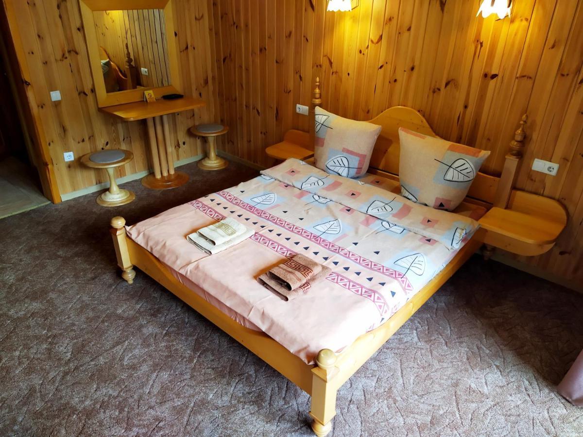 Guest House Shafran Γιαρέμτσε Εξωτερικό φωτογραφία
