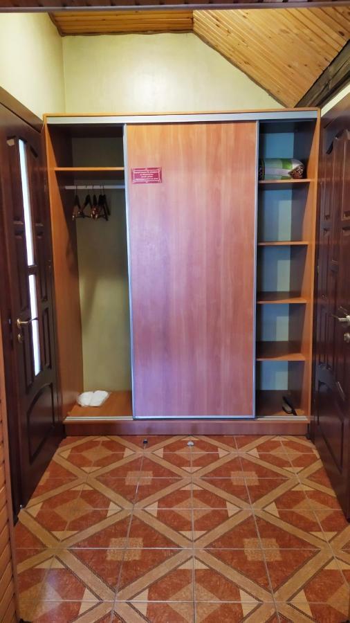 Guest House Shafran Γιαρέμτσε Εξωτερικό φωτογραφία