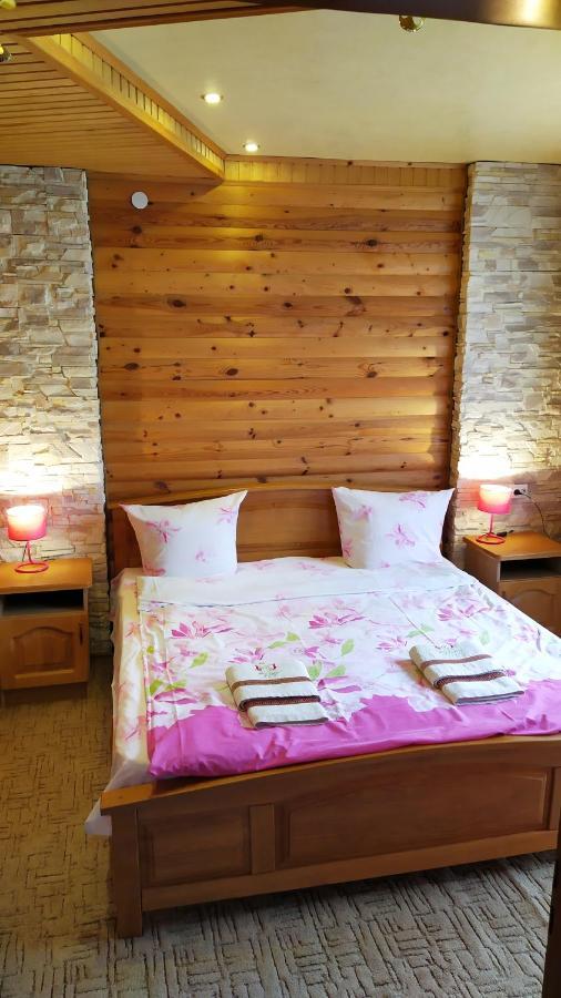 Guest House Shafran Γιαρέμτσε Εξωτερικό φωτογραφία
