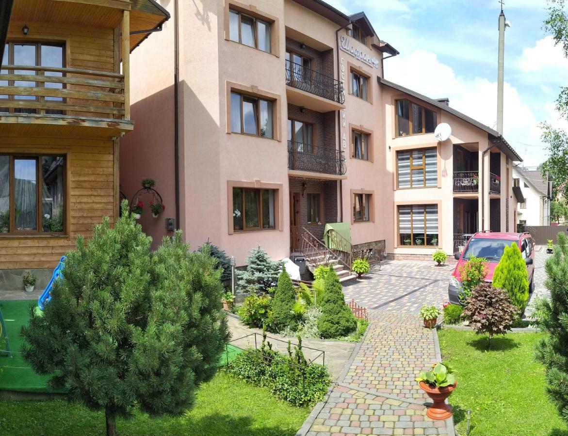 Guest House Shafran Γιαρέμτσε Εξωτερικό φωτογραφία